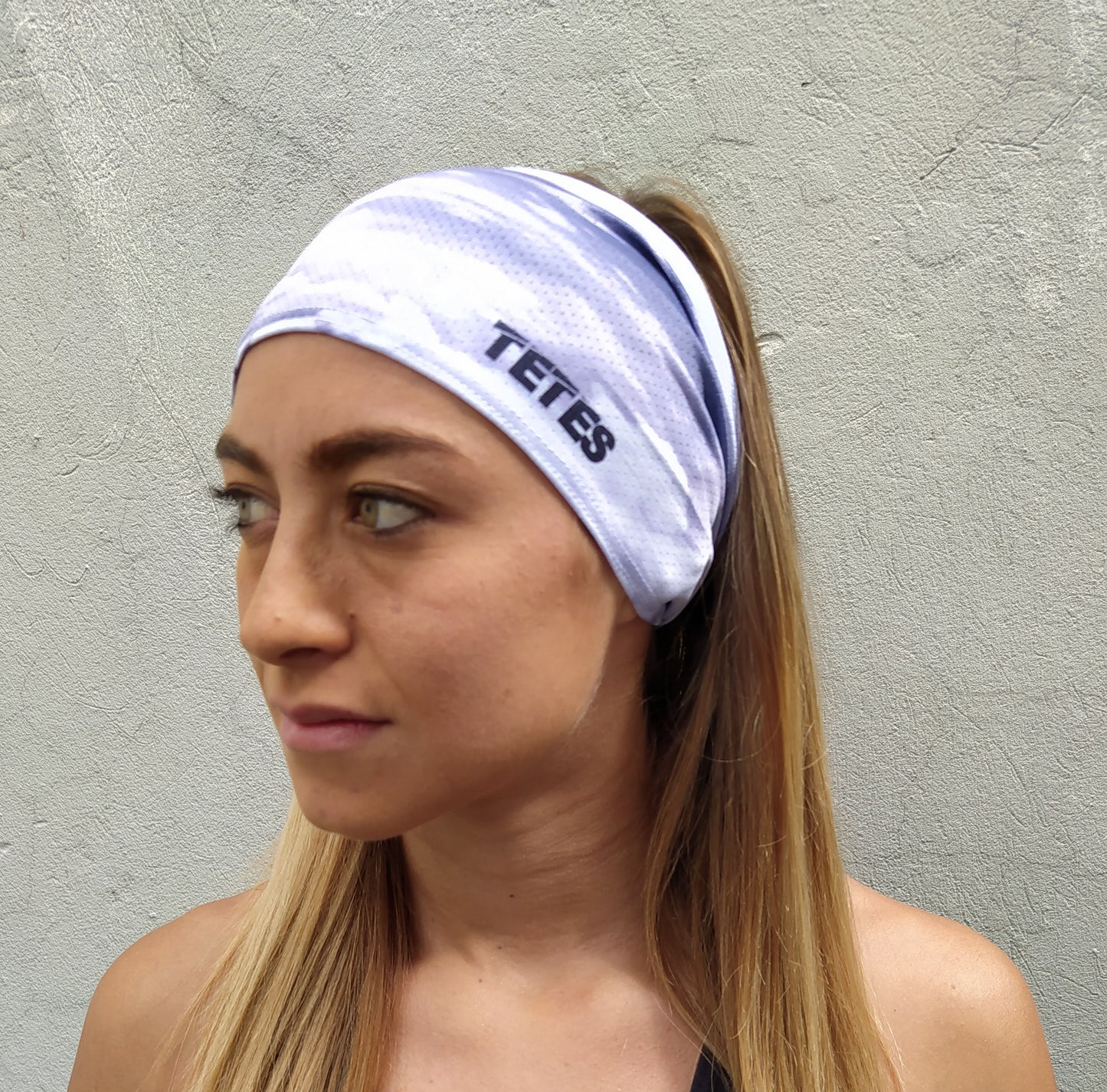 Balaca Gray Skies - Tetes. Balaca deportiva para el control del sudor y el pelo (5903765045404)